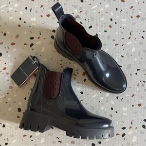 Tommy Hilfiger Women's Dipit Lug Sole Chelsea Rain Boots Dark Blue Size 7